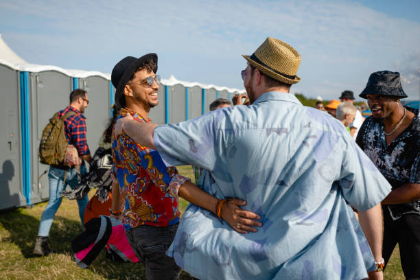 Best Portable toilet rental cost  in Long Beach, CA
