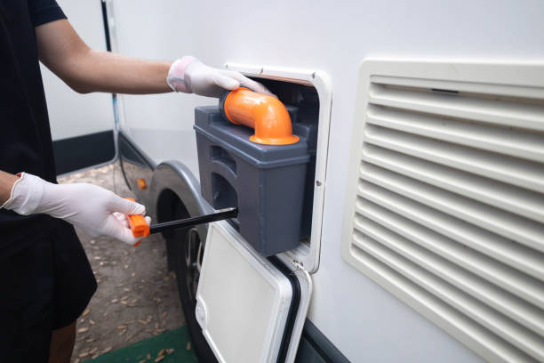 Best Portable toilet rental cost  in Long Beach, CA